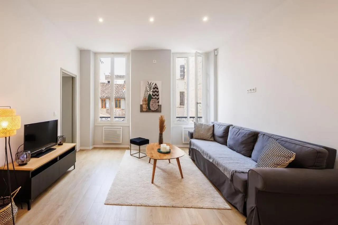 15 Minutes Du Vieux Port, Confort Et Espace Au Calme Du Palais Longchamp Marseille Apartman